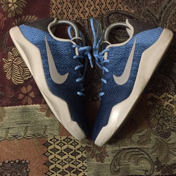 nike kobe 11 kids brown